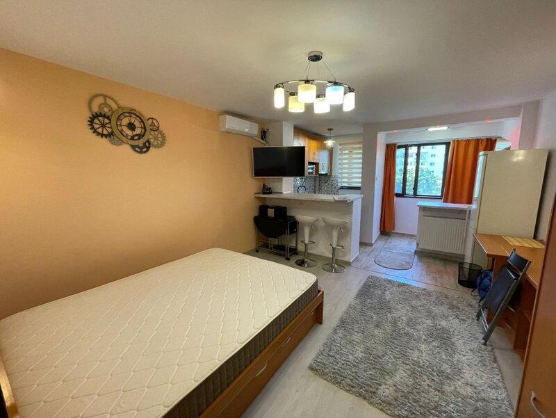 Pantelimon, Mega Mall, Cimitirul Armenesc