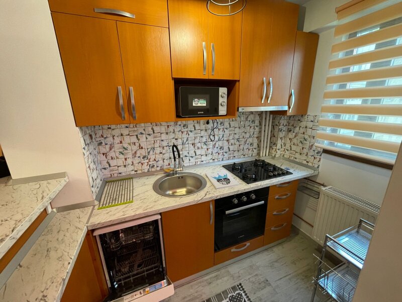 Pantelimon, Mega Mall, Cimitirul Armenesc